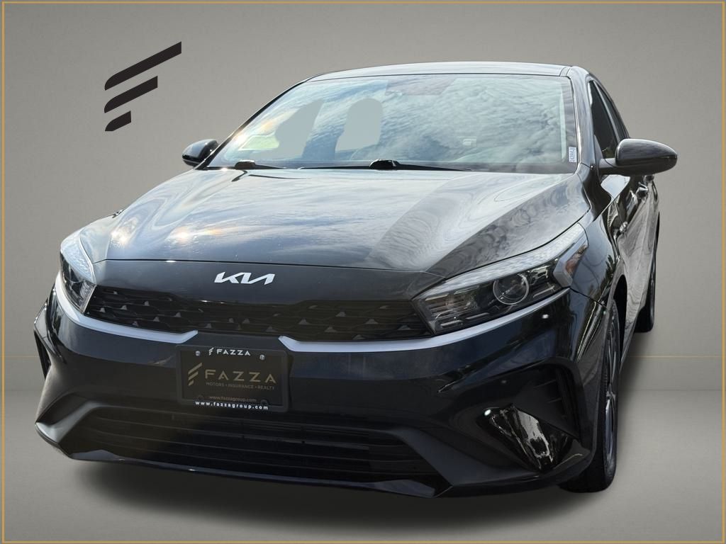 2023 Kia Forte LXS's photo