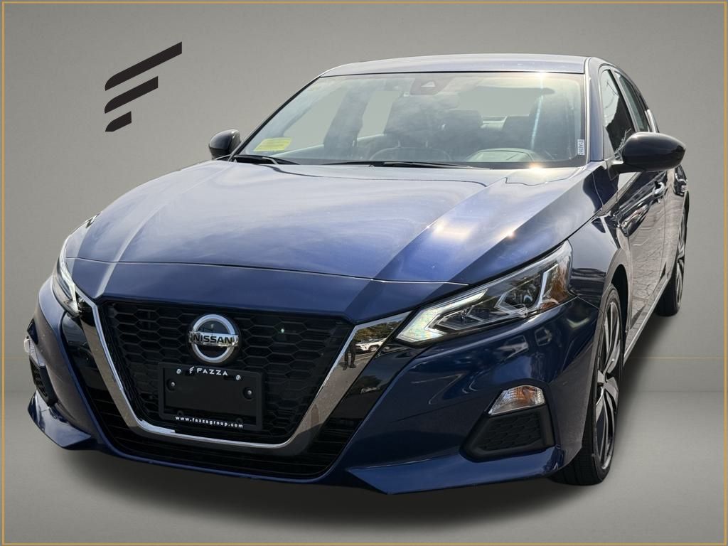 2022 Nissan Altima SR