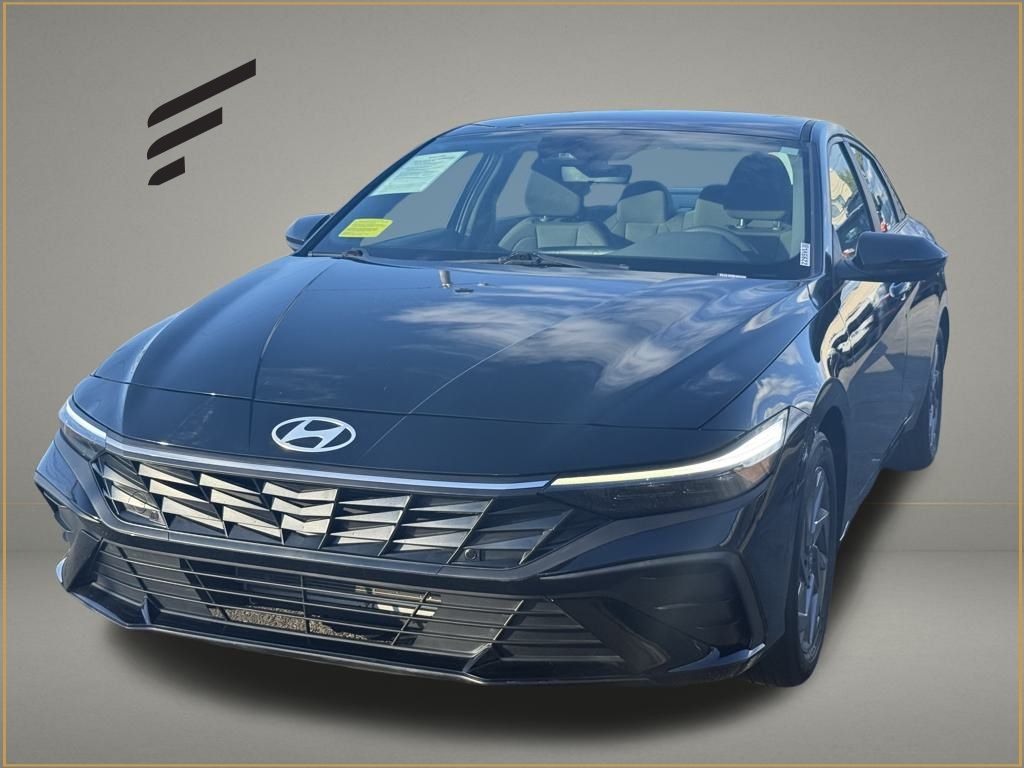 2024 Hyundai Elantra SEL's photo