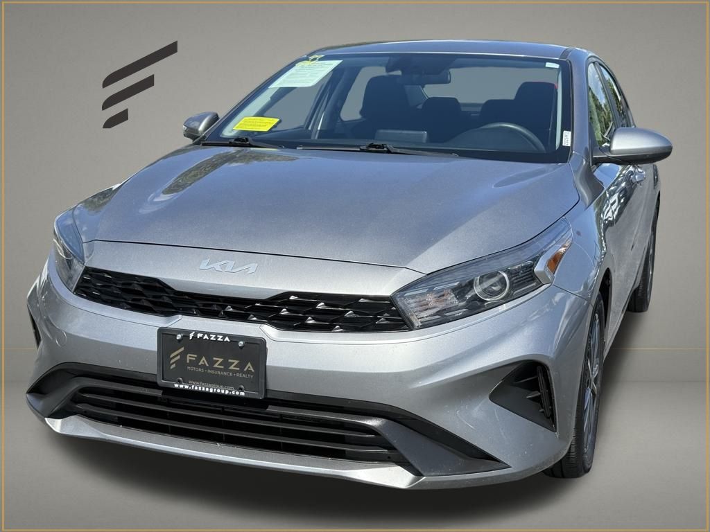 2023 Kia Forte LXS's photo