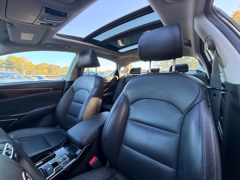 2019 Kia Cadenza Technology - Photo 25