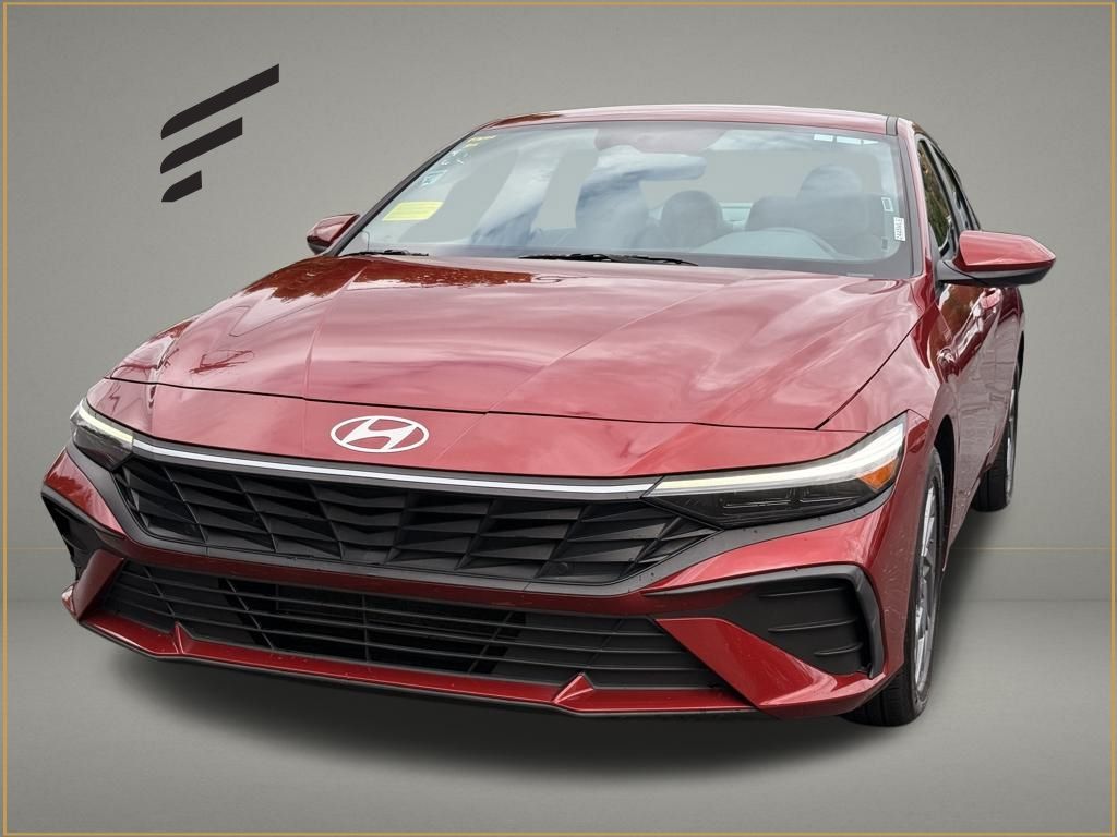 2024 Hyundai Elantra SEL's photo