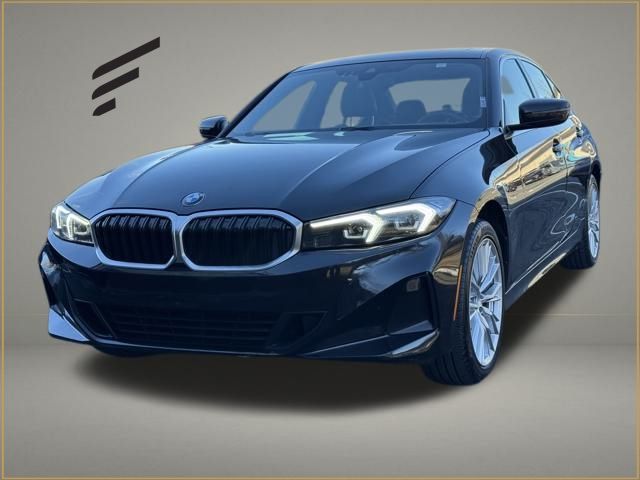 2024 BMW 3 Series 330i's photo