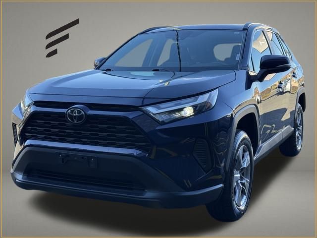 2024 Toyota RAV4 XLE's photo