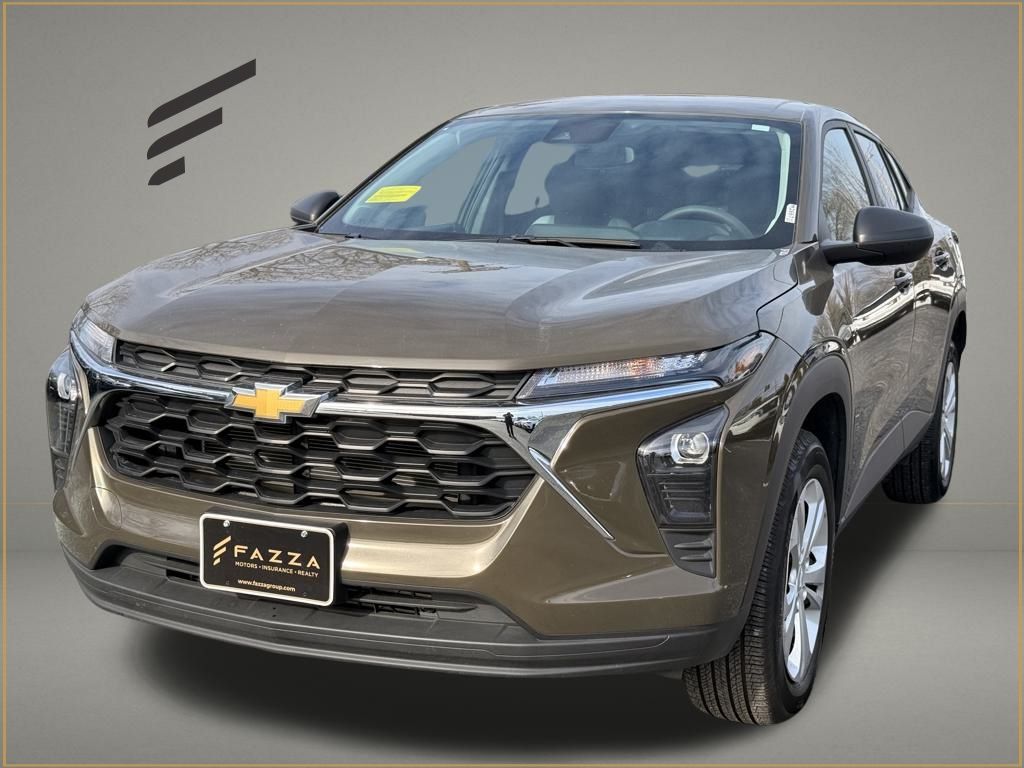 2024 Chevrolet Trax LS's photo