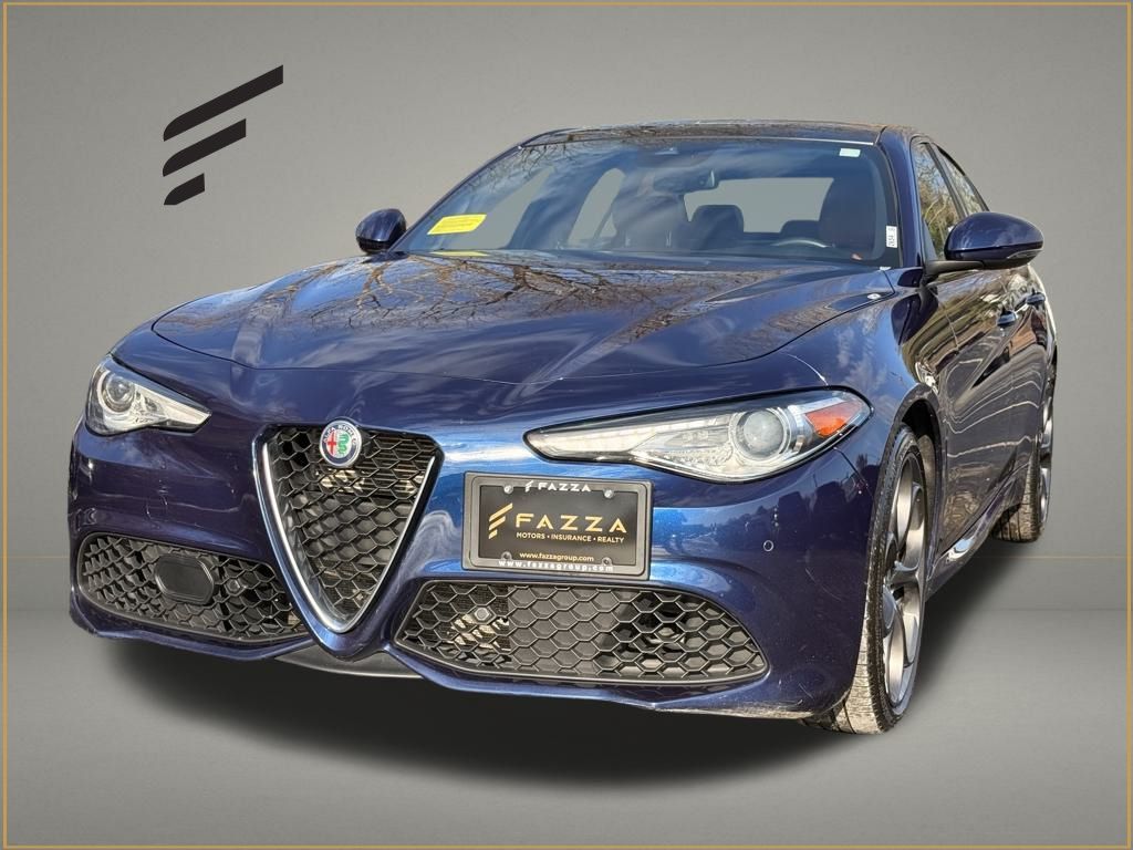 2020 Alfa Romeo Giulia Ti Sport's photo