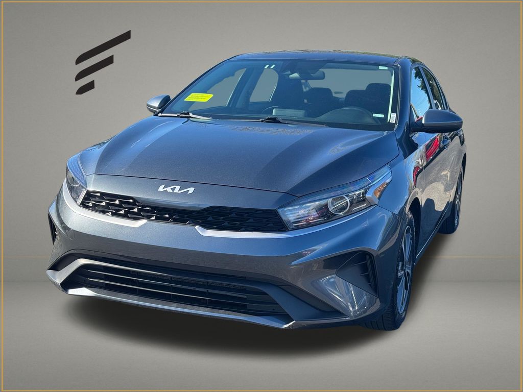 2024 Kia Forte LXS AT's photo