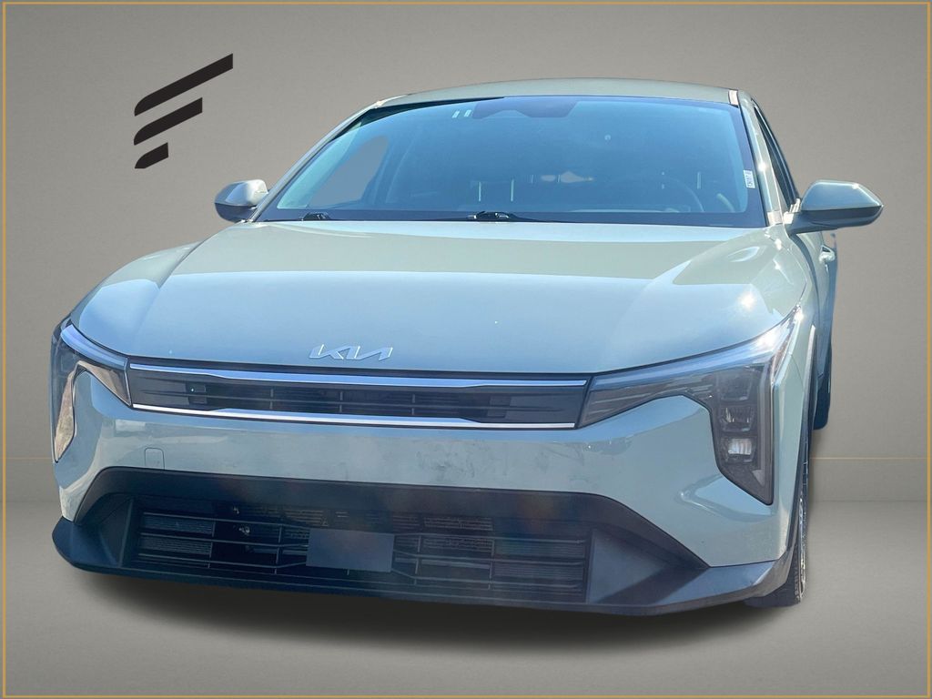 2025 Kia K4 LXS AT's photo
