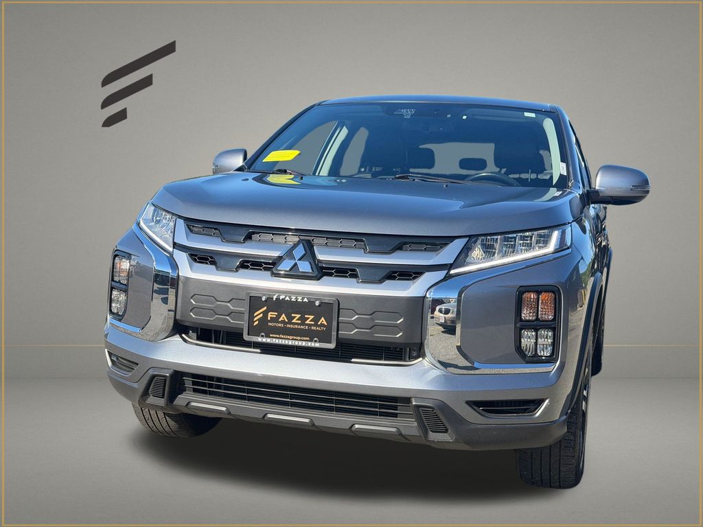 2023 Mitsubishi Outlander Sport 2.0 SE AWC CVT's photo