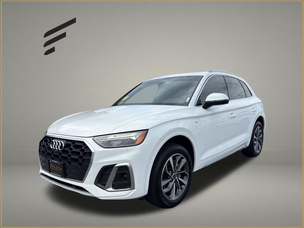 2024 Audi Q5 45 Premium Plus's photo