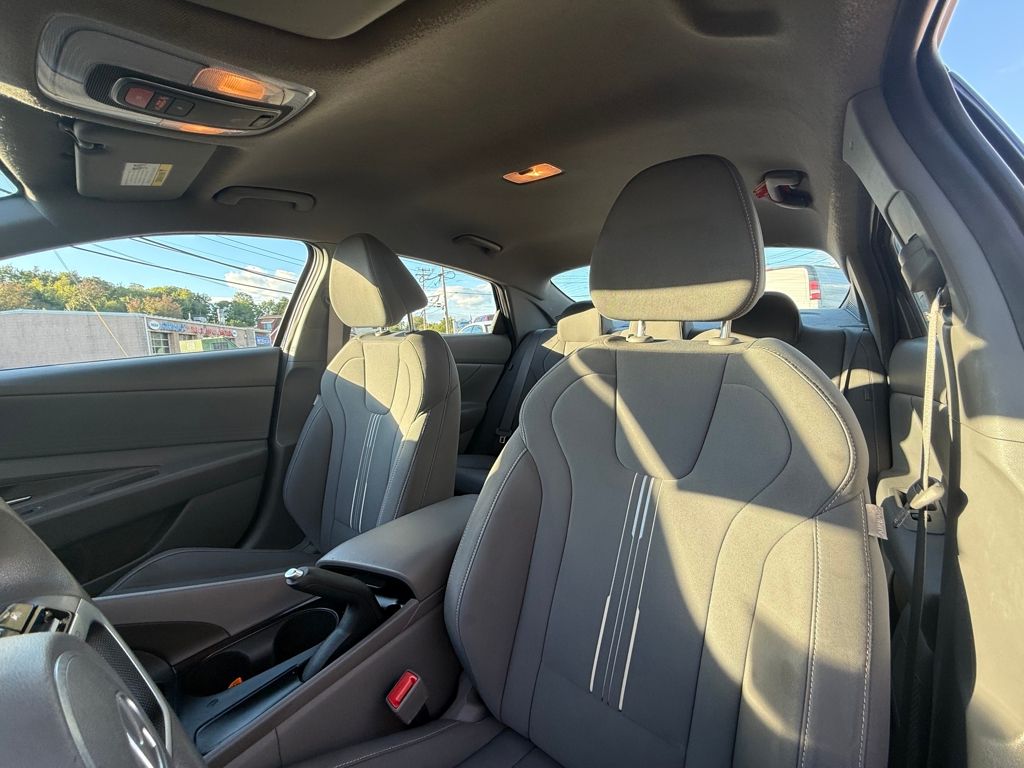2024 Hyundai Elantra SEL - Photo 24