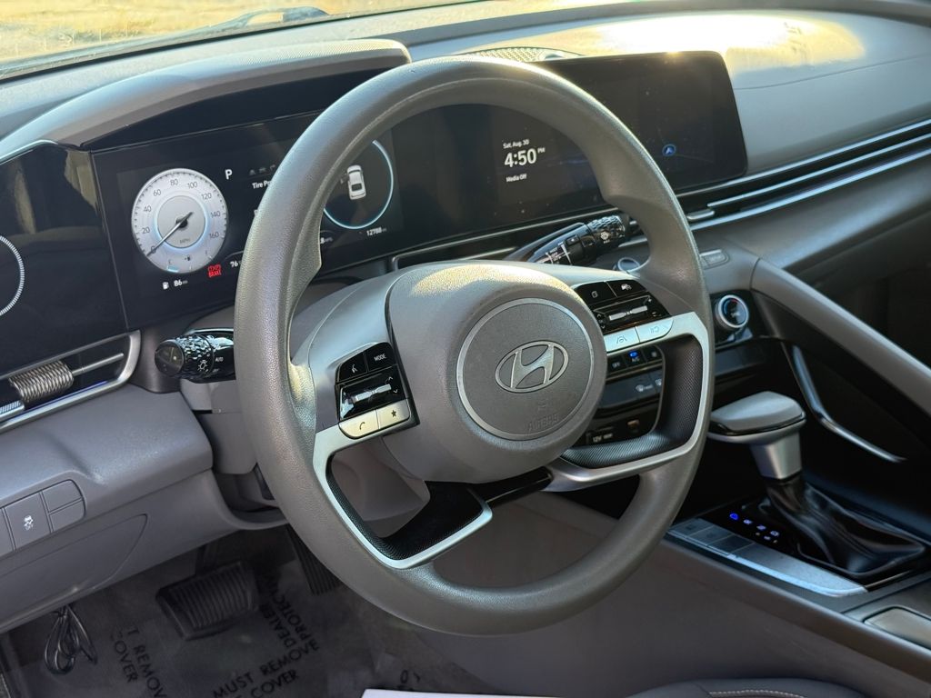 2024 Hyundai Elantra SEL - Photo 26