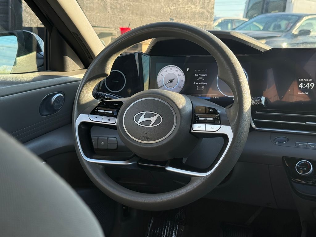 2024 Hyundai Elantra SEL - Photo 19