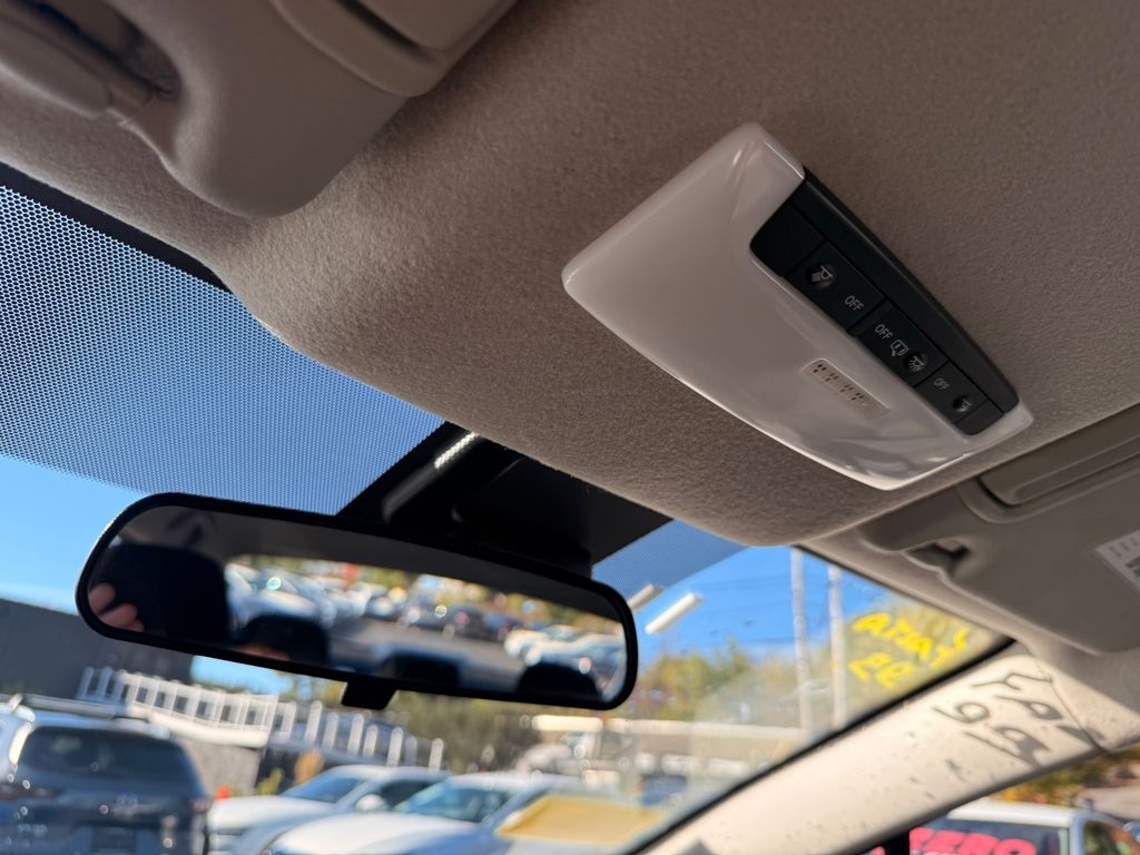 2023 Nissan Versa Sedan SV - Photo 31