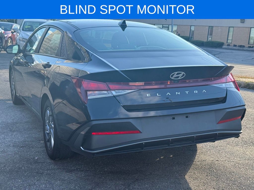 2024 Hyundai Elantra SEL - Photo 6