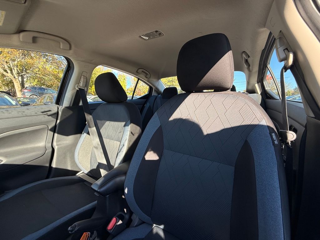 2023 Nissan Versa Sedan SV - Photo 23