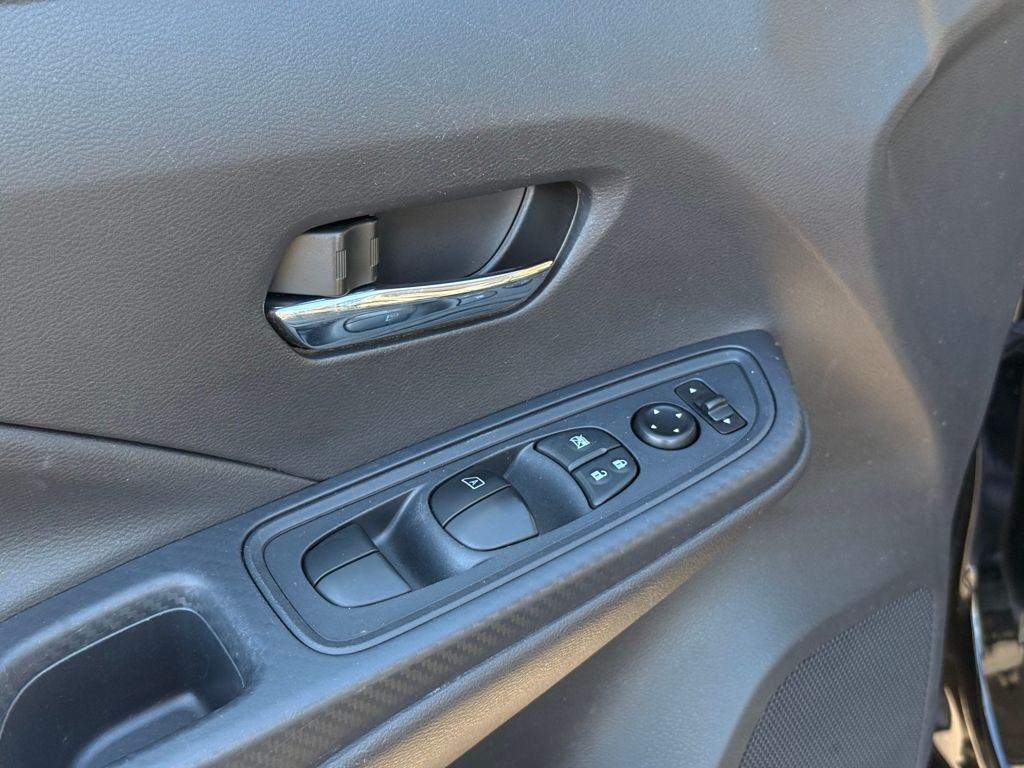 2023 Nissan Versa Sedan SV - Photo 21