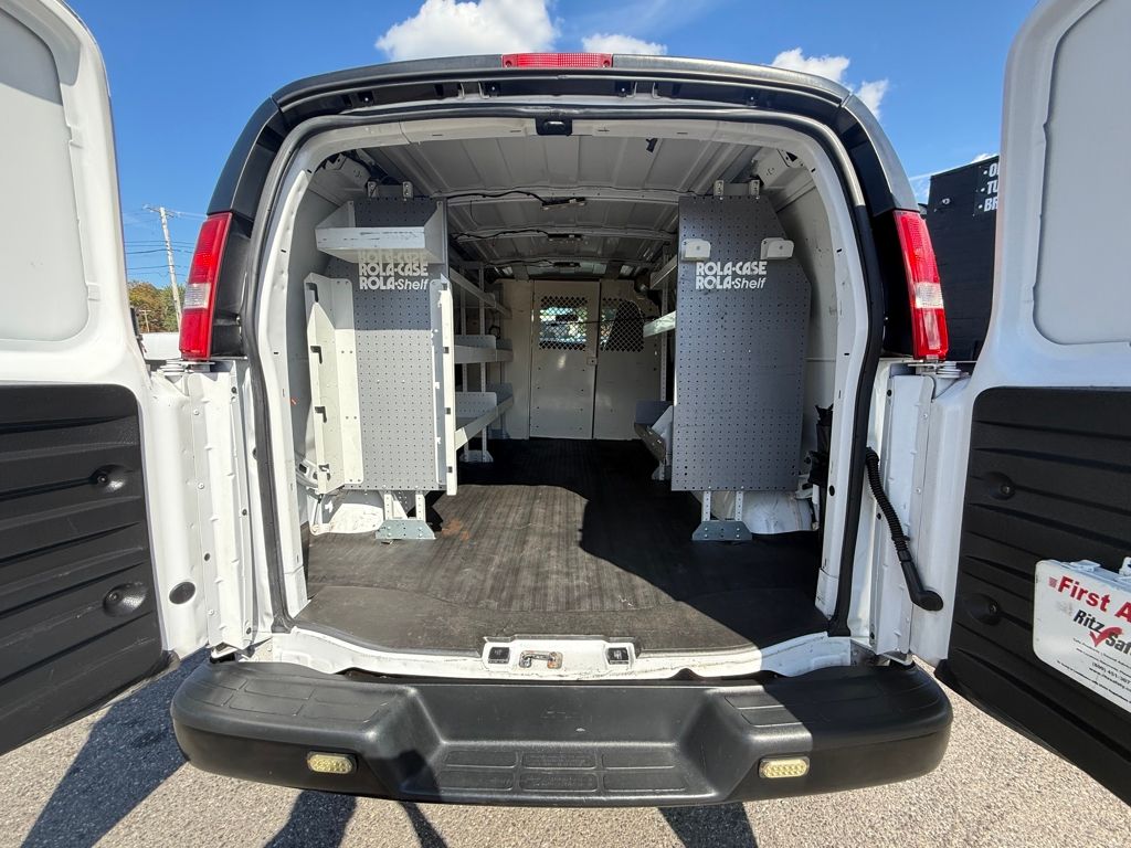2024 Chevrolet Express Cargo Work Van - Photo 13