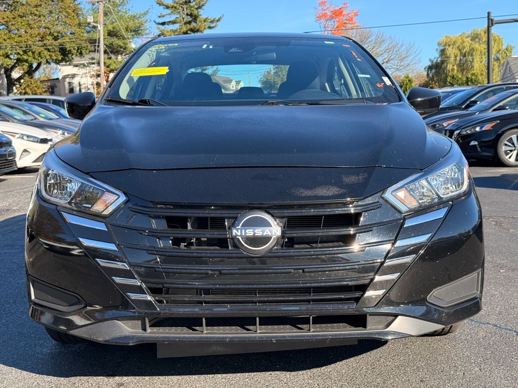 2023 Nissan Versa Sedan SV - Photo 13