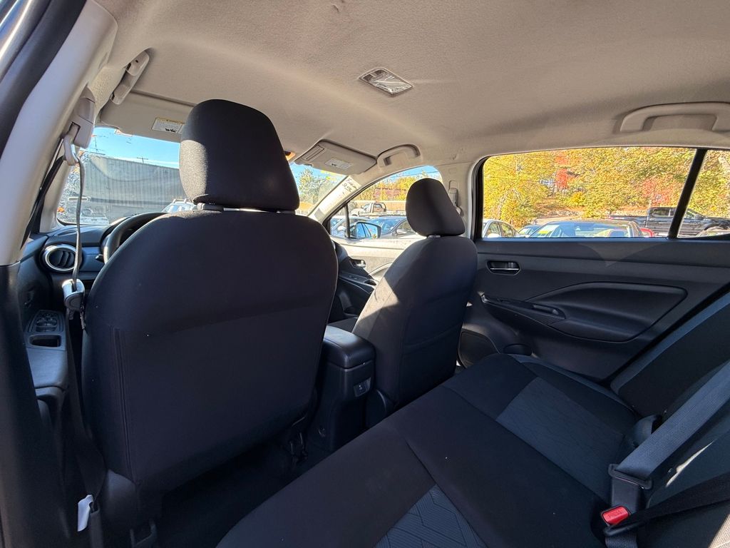 2023 Nissan Versa Sedan SV - Photo 18