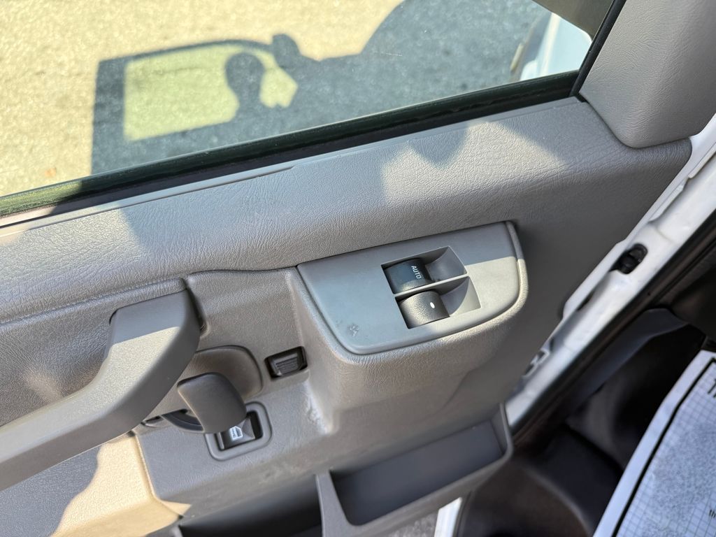 2024 Chevrolet Express Cargo Work Van - Photo 16