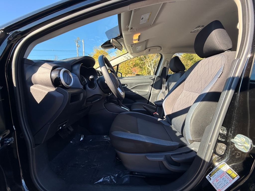 2023 Nissan Versa Sedan SV - Photo 22